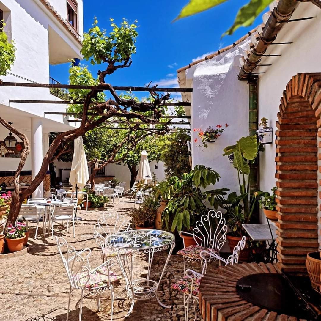 Hotel Rural Verde Oliva Comares Esterno foto